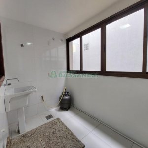 Apartamento com 70m², 3 dormitórios, 1 vaga, no bairro Pio X em Caxias do Sul para Alugar