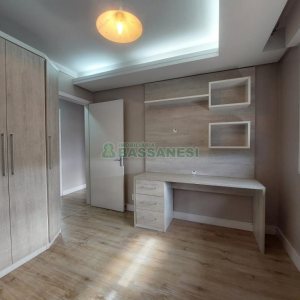 Apartamento com 210m², 3 dormitórios, 2 vagas, no bairro Pio X em Caxias do Sul para Alugar
