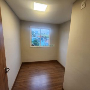 Apartamento com 70m², 3 dormitórios, 2 vagas, no bairro Santa Catarina em Caxias do Sul para Alugar