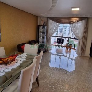 Apto/Cobertura com 149m², 3 dormitórios, 2 vagas, no bairro São Pelegrino em Caxias do Sul para Comprar