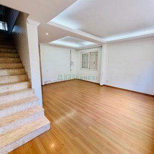 Sobrado com 127m², 3 dormitórios, 1 vaga, no bairro Santa Catarina em Caxias do Sul para Comprar