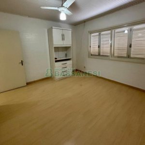 Sobrado com 127m², 3 dormitórios, 1 vaga, no bairro Santa Catarina em Caxias do Sul para Comprar