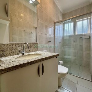 Sobrado com 127m², 3 dormitórios, 1 vaga, no bairro Santa Catarina em Caxias do Sul para Comprar