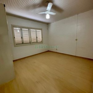 Sobrado com 127m², 3 dormitórios, 1 vaga, no bairro Santa Catarina em Caxias do Sul para Comprar