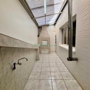 Sobrado com 127m², 3 dormitórios, 1 vaga, no bairro Santa Catarina em Caxias do Sul para Comprar