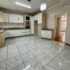 Sobrado com 127m², 3 dormitórios, 1 vaga, no bairro Santa Catarina em Caxias do Sul para Comprar