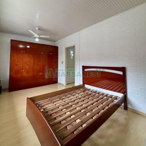 Sobrado com 127m², 3 dormitórios, 1 vaga, no bairro Santa Catarina em Caxias do Sul para Comprar