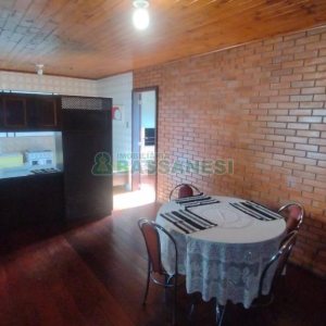 Casa com 224m², 3 dormitórios, 1 vaga, no bairro Cristo Redentor em Caxias do Sul para Comprar