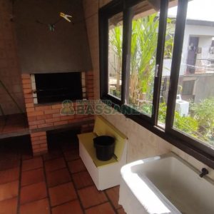 Casa com 224m², 3 dormitórios, 1 vaga, no bairro Cristo Redentor em Caxias do Sul para Comprar