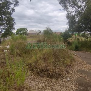 Terreno com 921m², no bairro Pioneiro em Caxias do Sul para Comprar