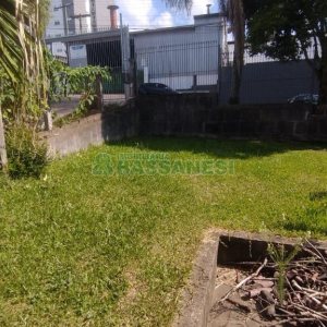 Casa com 387m², 2 dormitórios, 1 vaga, no bairro Floresta em Caxias do Sul para Comprar