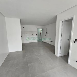 Apartamento com 42m², 1 dormitório, 1 vaga, no bairro Lourdes em Caxias do Sul para Alugar