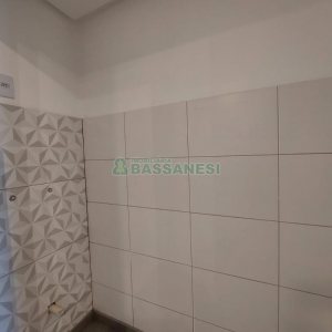 Apartamento com 42m², 1 dormitório, 1 vaga, no bairro Lourdes em Caxias do Sul para Alugar