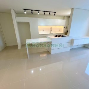 Apartamento com 85m², 1 dormitório, 1 vaga, no bairro São Pelegrino em Caxias do Sul para Comprar