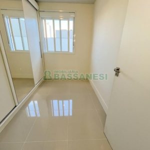 Apartamento com 85m², 1 dormitório, 1 vaga, no bairro São Pelegrino em Caxias do Sul para Comprar
