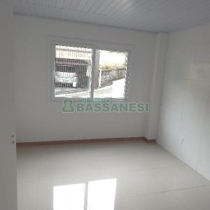Casa com 100m², 2 dormitórios, no bairro Galópolis em Caxias do Sul para Alugar