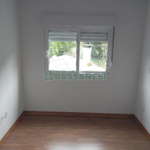 Casa com 100m², 2 dormitórios, no bairro Galópolis em Caxias do Sul para Alugar