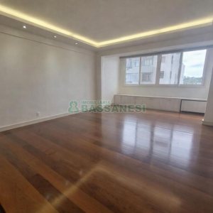 Apartamento com 140m², 3 dormitórios, 2 vagas, no bairro Centro em Caxias do Sul para Alugar ou Comprar