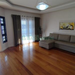 Casa com 314m², 3 dormitórios, 2 vagas, no bairro São Virgílio em Caxias do Sul para Comprar