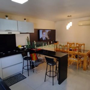 Casa com 314m², 3 dormitórios, 2 vagas, no bairro São Virgílio em Caxias do Sul para Comprar
