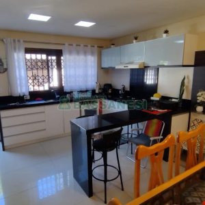 Casa com 314m², 3 dormitórios, 2 vagas, no bairro São Virgílio em Caxias do Sul para Comprar