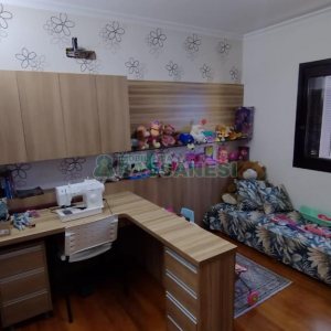 Casa com 314m², 3 dormitórios, 2 vagas, no bairro São Virgílio em Caxias do Sul para Comprar