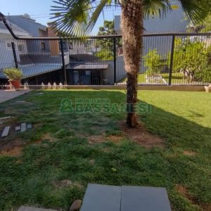 Casa com 314m², 3 dormitórios, 2 vagas, no bairro São Virgílio em Caxias do Sul para Comprar