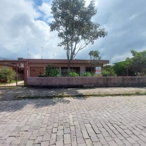 Casa com 160m², 3 dormitórios, 1 vaga, no bairro Esplanada em Caxias do Sul para Alugar