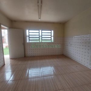 Casa com 160m², 3 dormitórios, 1 vaga, no bairro Esplanada em Caxias do Sul para Alugar