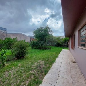 Casa com 160m², 3 dormitórios, 1 vaga, no bairro Esplanada em Caxias do Sul para Alugar