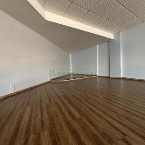 Loja com 107m², 1 vaga, no bairro Bela Vista em Caxias do Sul para Alugar