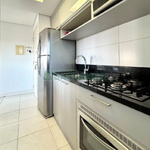 Apto Mobiliado com 47m², 2 dormitórios, 1 vaga, no bairro Desvio Rizzo em Caxias do Sul para Alugar