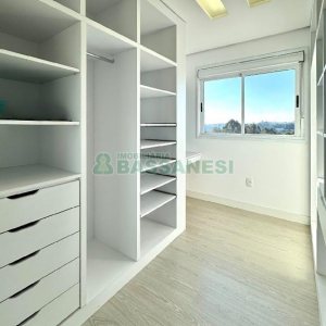 Apto Mobiliado com 47m², 2 dormitórios, 1 vaga, no bairro Desvio Rizzo em Caxias do Sul para Alugar