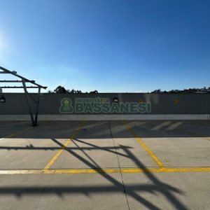 Apto Mobiliado com 47m², 2 dormitórios, 1 vaga, no bairro Desvio Rizzo em Caxias do Sul para Alugar