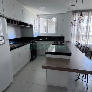 Apto Mobiliado com 54m², 1 dormitório, 1 vaga, no bairro Centro em Caxias do Sul para Alugar