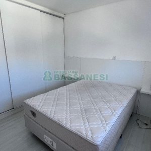 Apto Mobiliado com 54m², 1 dormitório, 1 vaga, no bairro Centro em Caxias do Sul para Alugar