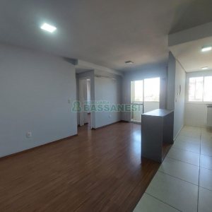 Apartamento com 54m², 2 dormitórios, 1 vaga, no bairro São Leopoldo em Caxias do Sul para Alugar