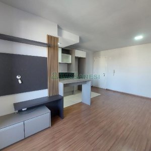 Apartamento com 54m², 2 dormitórios, 1 vaga, no bairro São Leopoldo em Caxias do Sul para Alugar