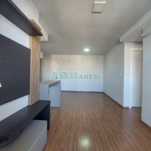 Apartamento com 54m², 2 dormitórios, 1 vaga, no bairro São Leopoldo em Caxias do Sul para Alugar