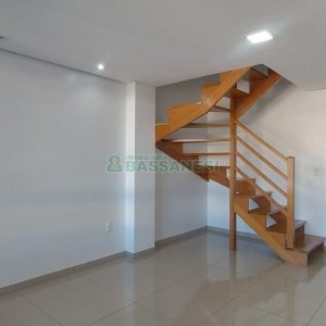 Sobrado com 64m², 2 dormitórios, no bairro Nossa Senhora do Rosário em Caxias do Sul para Alugar