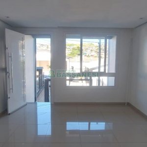 Sobrado com 64m², 2 dormitórios, no bairro Nossa Senhora do Rosário em Caxias do Sul para Alugar