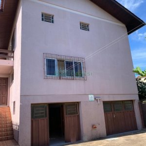 Casa com 300m², 4 dormitórios, 3 vagas, no bairro Universitário em Caxias do Sul para Alugar