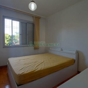 Casa com 300m², 4 dormitórios, 3 vagas, no bairro Universitário em Caxias do Sul para Alugar