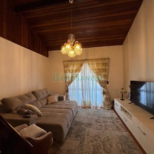 Casa Mobiliada com 180m², 3 dormitórios, 2 vagas, no bairro Santa Catarina em Caxias do Sul para Alugar