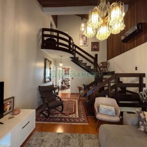 Casa Mobiliada com 180m², 3 dormitórios, 2 vagas, no bairro Santa Catarina em Caxias do Sul para Alugar