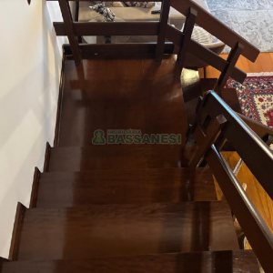 Casa Mobiliada com 180m², 3 dormitórios, 2 vagas, no bairro Santa Catarina em Caxias do Sul para Alugar