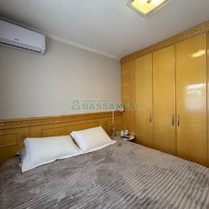 Casa Mobiliada com 180m², 3 dormitórios, 2 vagas, no bairro Santa Catarina em Caxias do Sul para Alugar