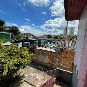 Casa com 209m², 3 dormitórios, 1 vaga, no bairro Bela Vista em Caxias do Sul para Comprar