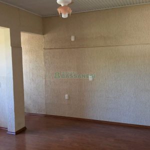 Casa com 360m², 3 dormitórios, 2 vagas, no bairro Cinqüentenário em Caxias do Sul para Comprar
