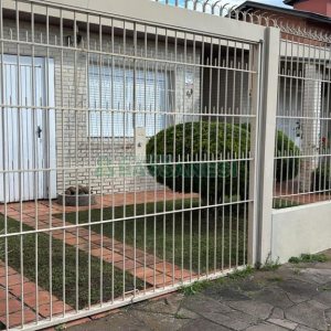 Casa, 3 dormitórios, 2 vagas, no bairro Cinqüentenário em Caxias do Sul para Comprar